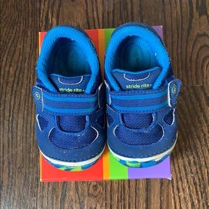 Stride Rite size 5 toddler shoes